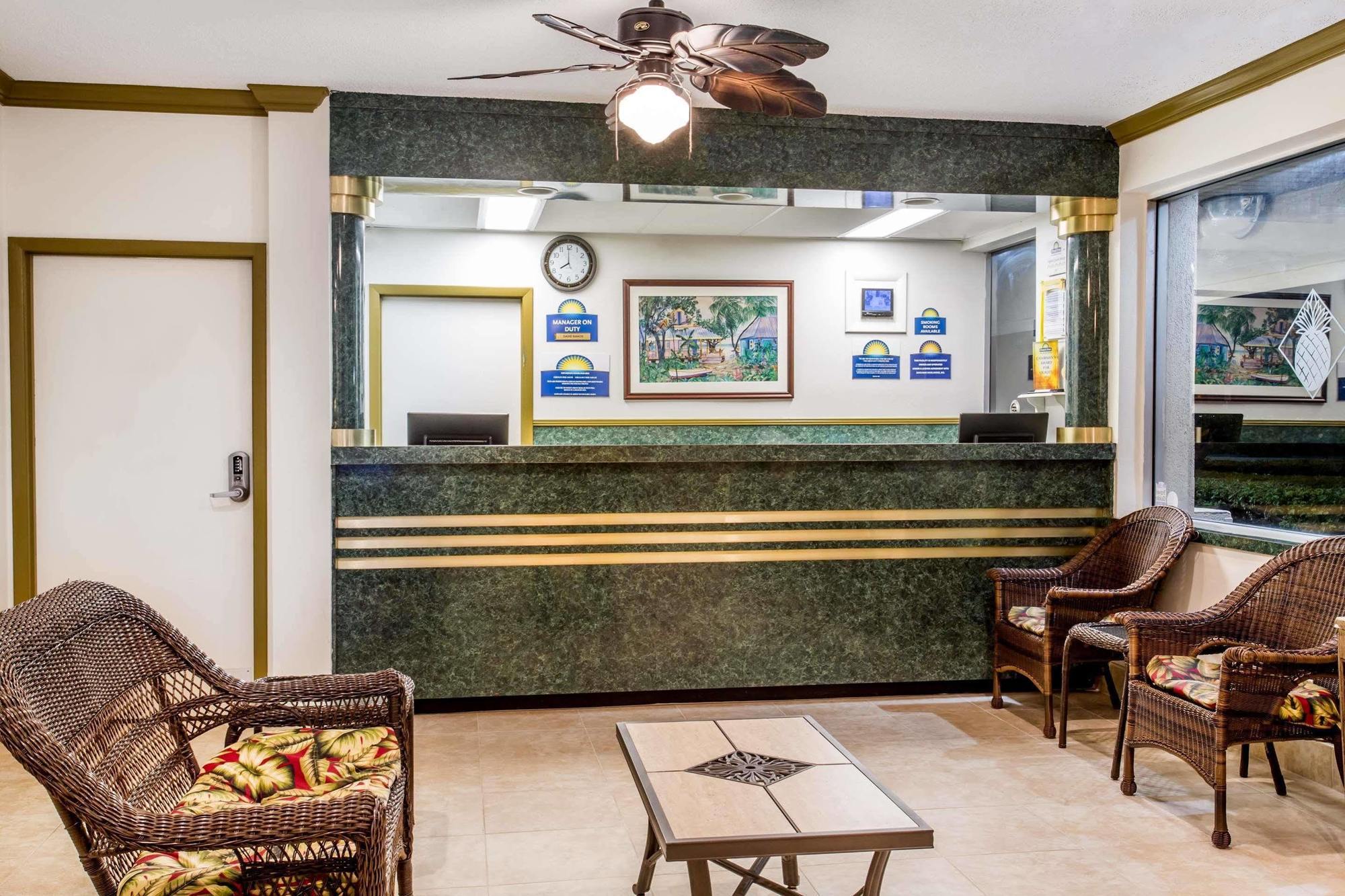Days Inn By Wyndham เวสต์ปาล์มบีช ภายนอก รูปภาพ